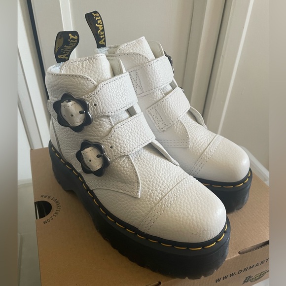 Dr. Martens Shoes - Dr. Marten Devon Flower Boots in White - women’s size 7.
